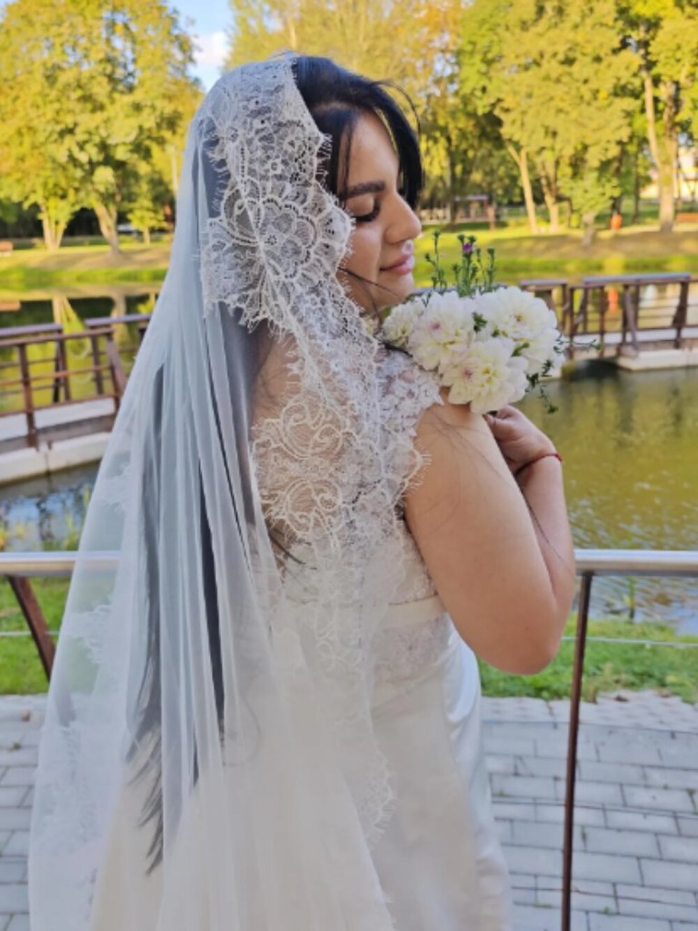 French Chantilly Eyelash Lace Mantilla Wedding Veil Cathedral Soft Lace Edge